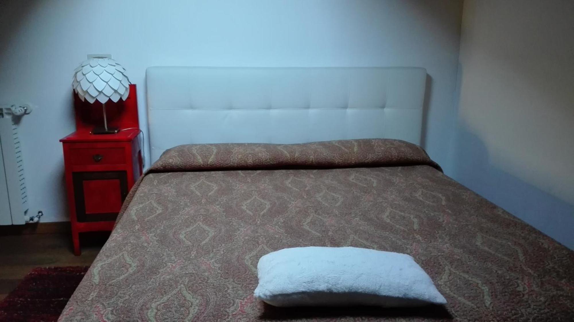 La Casa Nel Sole Lägenhet Alessandria Exteriör bild
